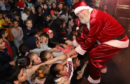 Papai Noel encantou as crianças