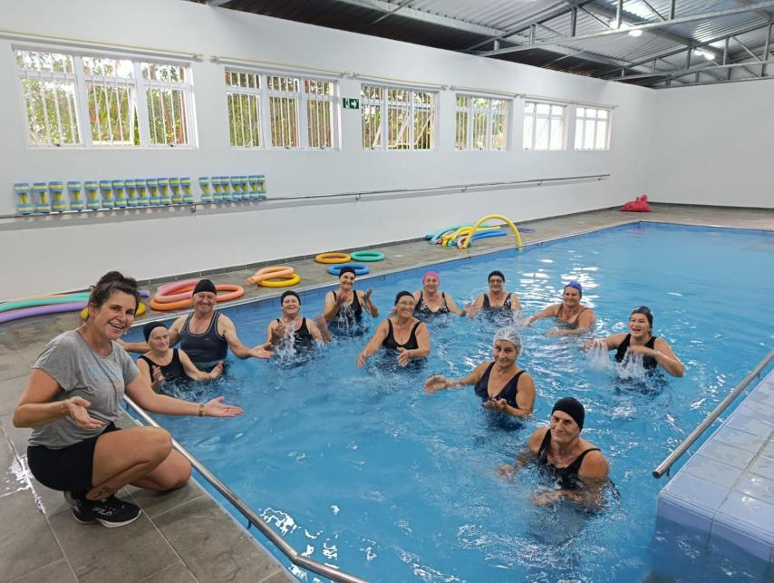 HIDROGINÁSTICA INICIOU NESTA TERÇA